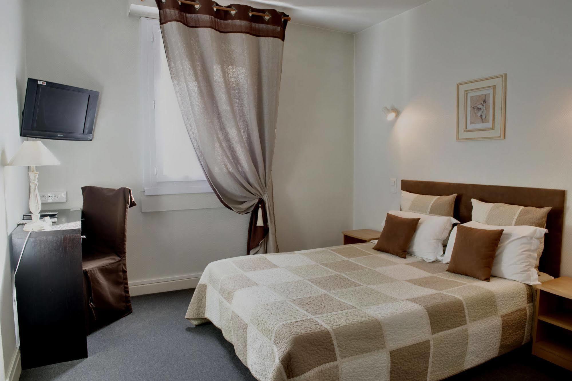 Logis Hotel Orly Alès Exteriér fotografie
